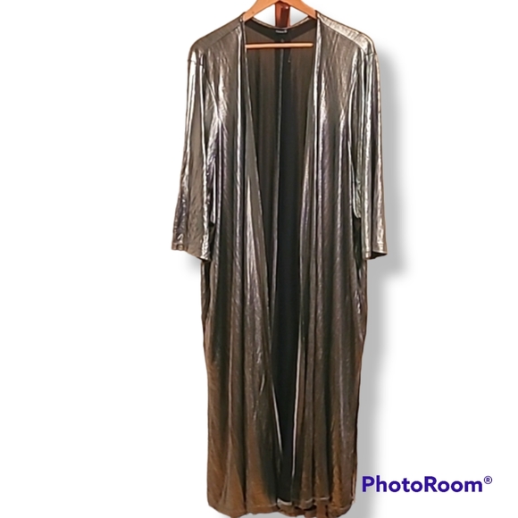 Torrid Holiday Plus Size Metallic Silver Long Line Shine Duster Kimono - Picture 2 of 11